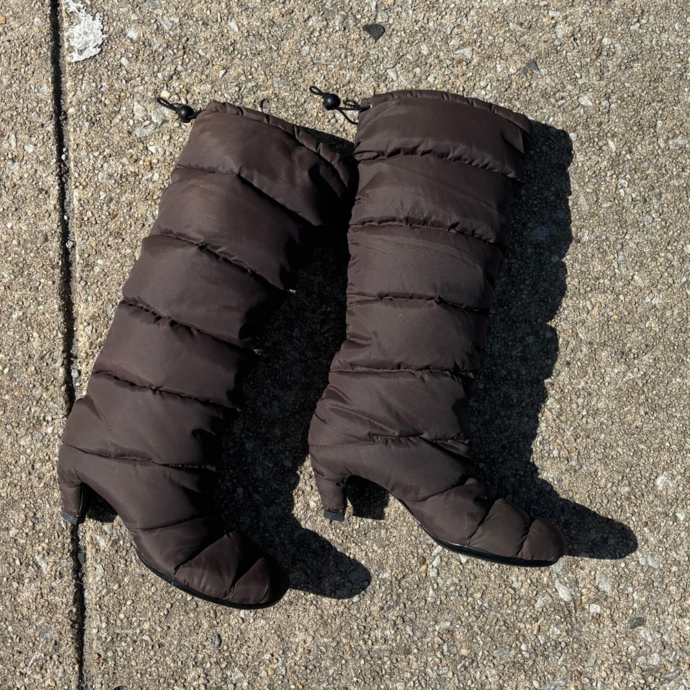 United Nude down boots